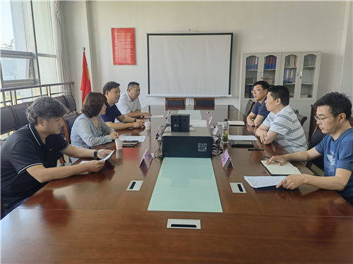 燕主席一行到临沂大学座谈8.jpg
