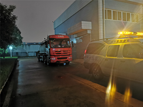夜间运矾车2_副本.jpg