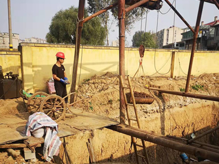 10月份海关路顶管管工程7（还有更好的图片吗？）_副本.jpg