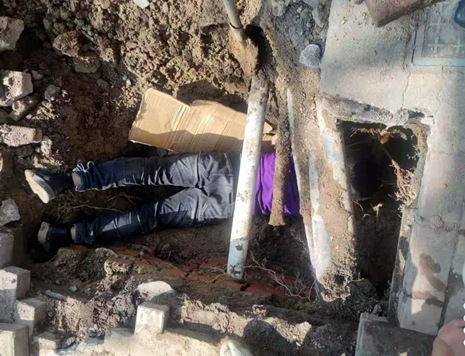 红旗路与开源路交会处抢修_副本.jpg